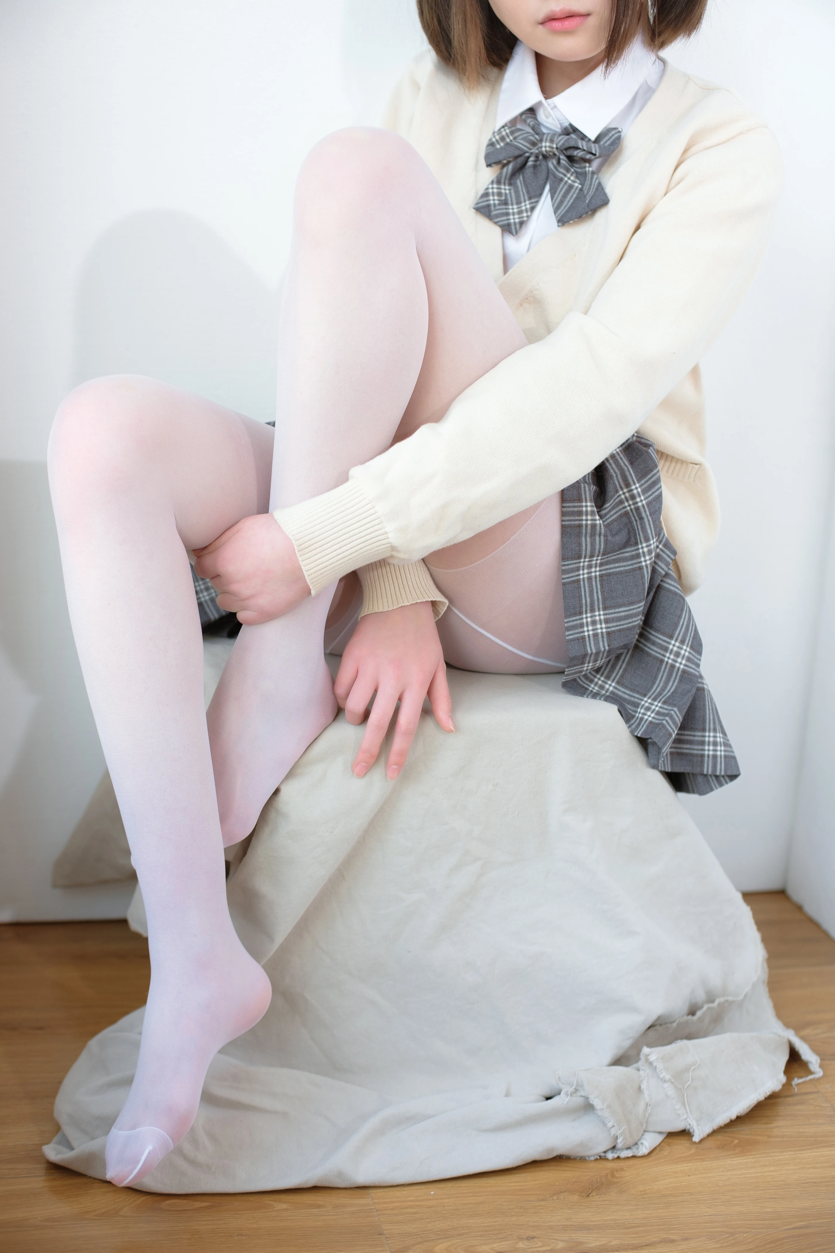 森萝财团 [X-010-SSR] JK校服白丝 [83P 1V]插图9